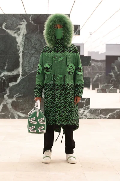 Look 27